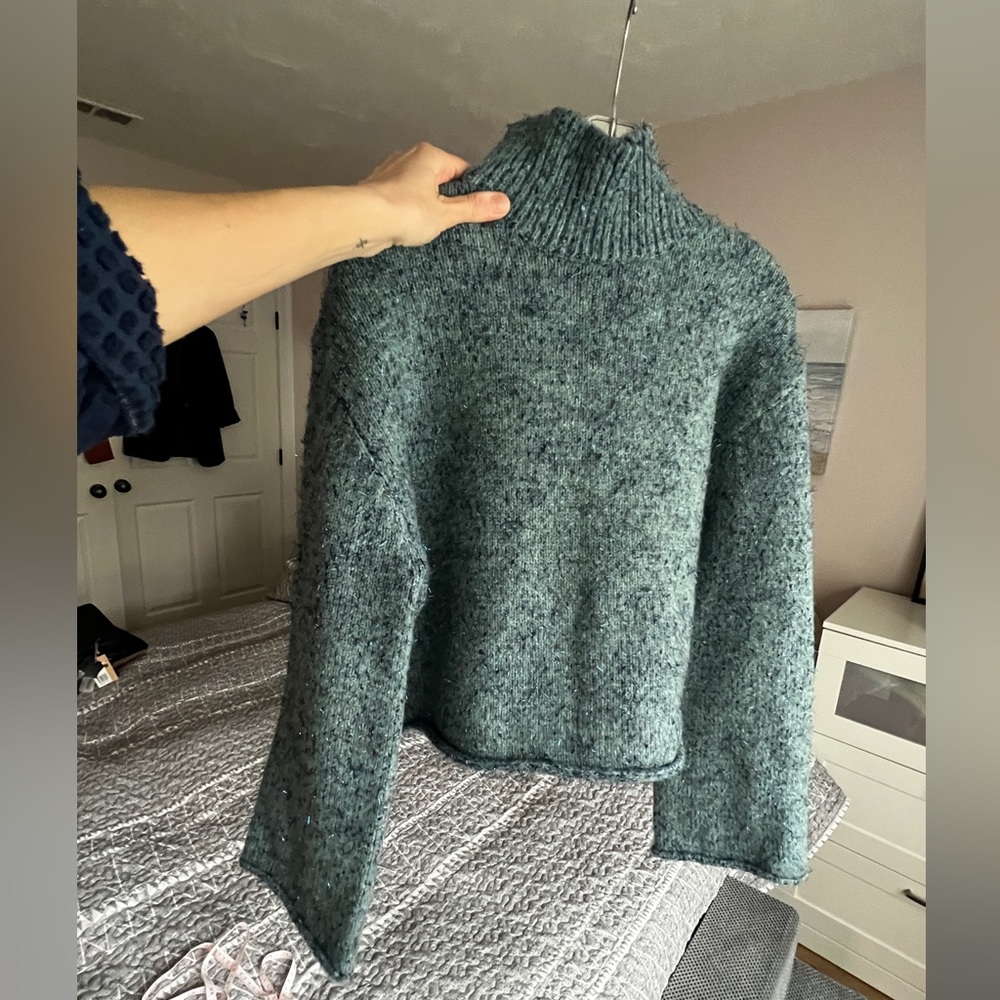 Beautiful sweater!
